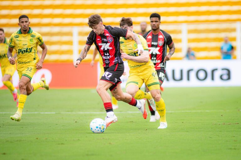 FICHA DO JOGO: Mirassol 2×2 Vitória (Brasileirão, 27ª rodada)
