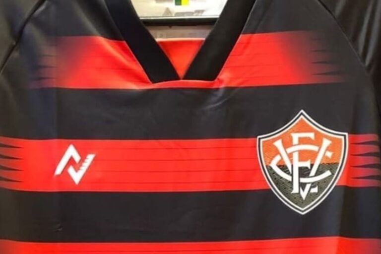 Vitória encerrará lojas em shoppings e voltará a ter marca própria