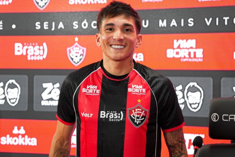 Nacho Laquintana é relacionado por Jair e pode estrear pelo Vitória